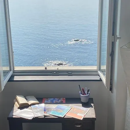 Sea Dream! House By The Crevari